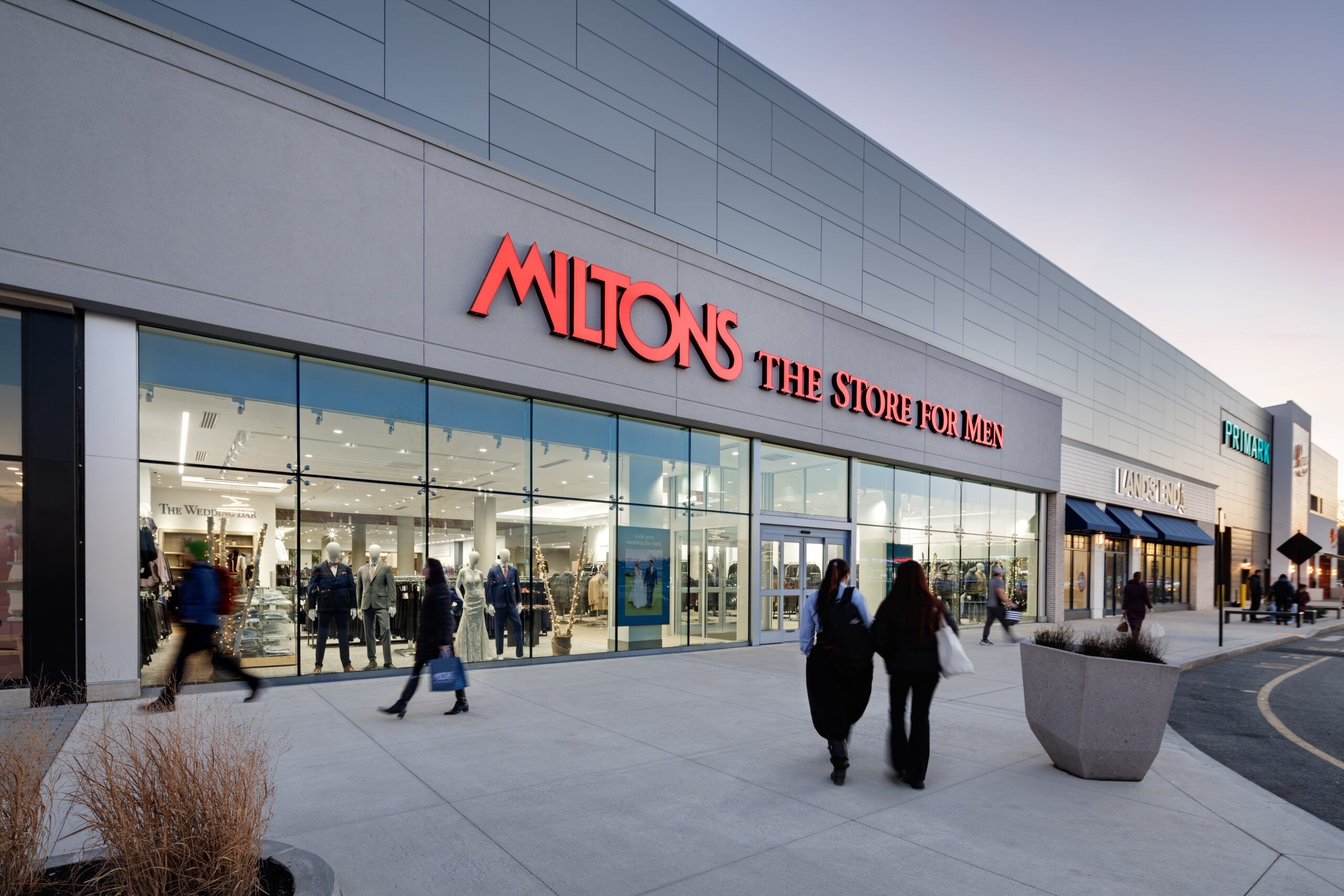 Miltons - Burlington Mall - Arrowstreet